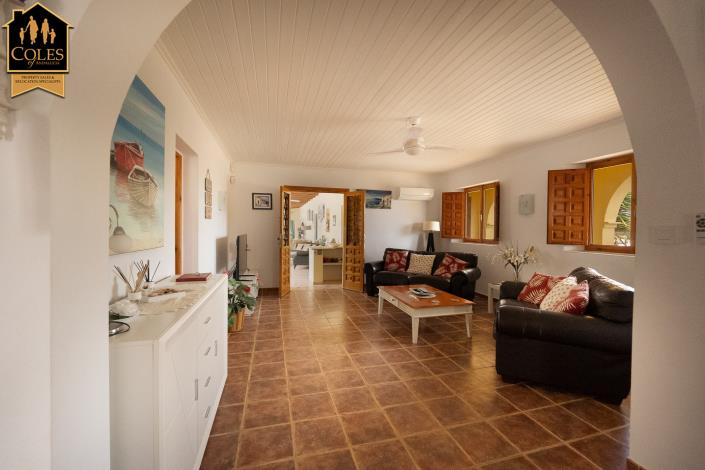 Image No.22-7 Bed Villa / Detached for sale