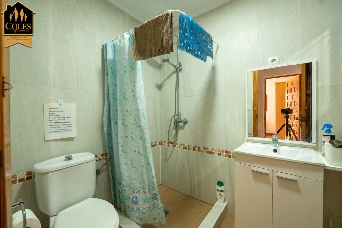 Image No.23-7 Bed Villa / Detached for sale