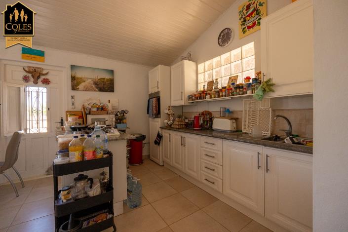 Image No.41-7 Bed Villa / Detached for sale