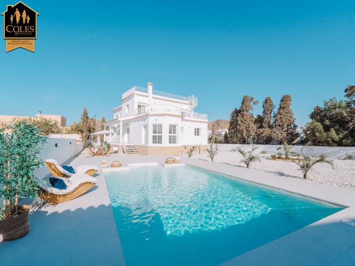 Image No.1-Villa de 6 chambres à vendre à Mojacar