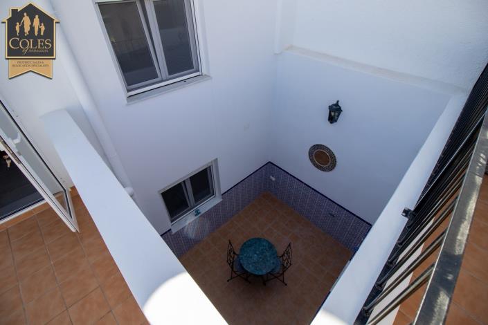 Image No.13-5 Bed Townhouse for sale