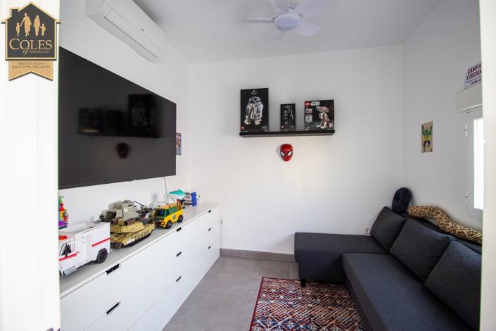 Image No.22-5 Bed Townhouse for sale