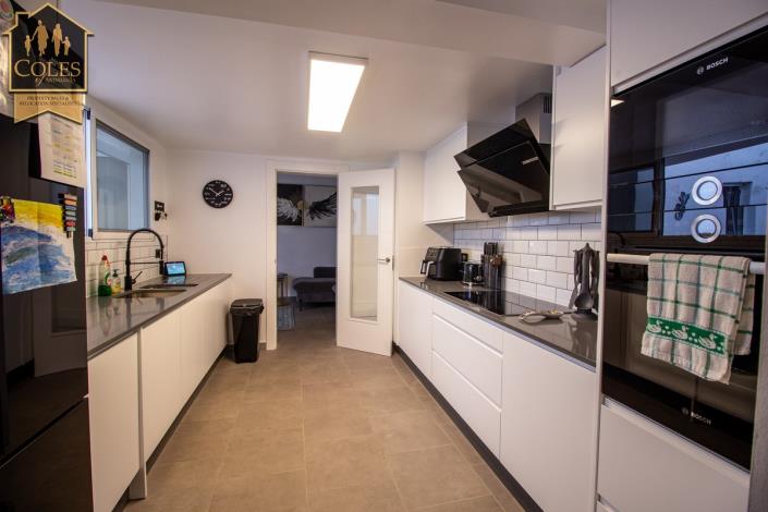 Image No.32-5 Bed Townhouse for sale