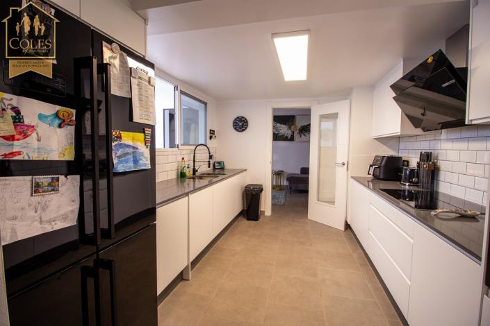 Image No.33-5 Bed Townhouse for sale