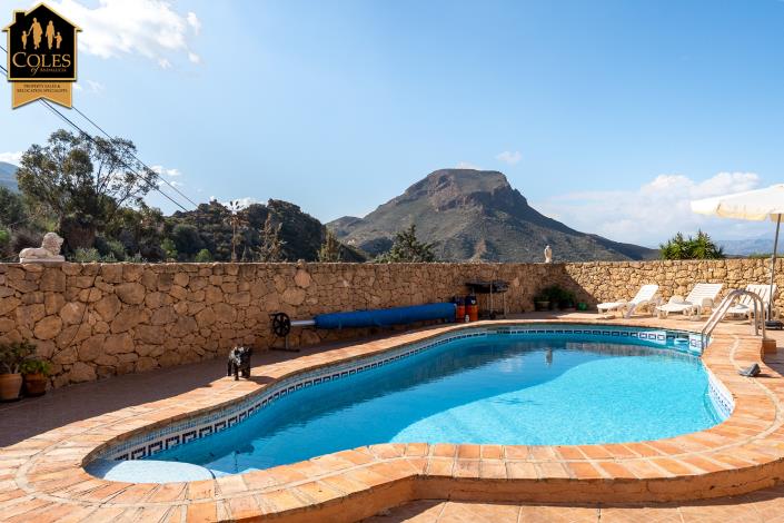 Image No.6-3 Bed Villa / Detached for sale