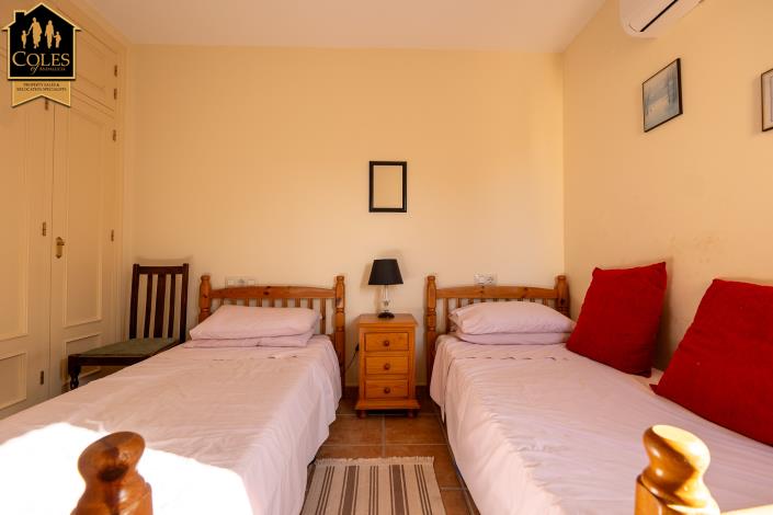 Image No.22-3 Bed Villa / Detached for sale