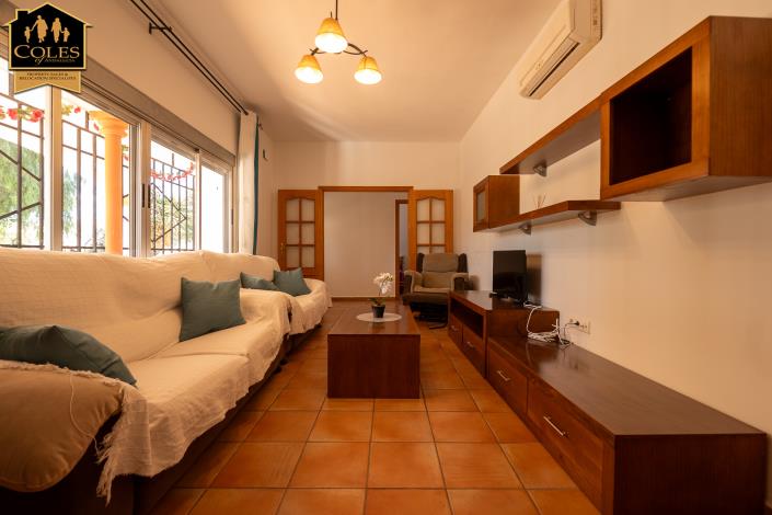 Image No.10-6 Bed Villa / Detached for sale