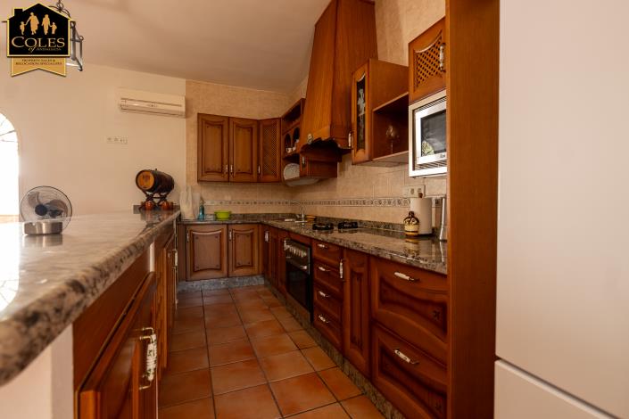 Image No.21-6 Bed Villa / Detached for sale