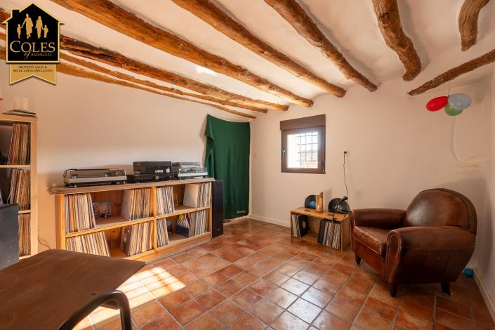 Image No.8-7 Bed Cortijo for sale