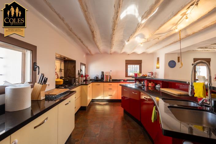 Image No.15-7 Bed Cortijo for sale