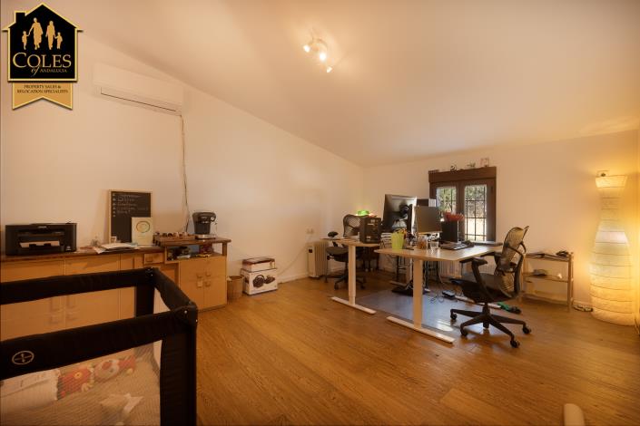 Image No.22-7 Bed Cortijo for sale