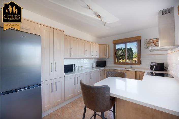 Image No.14-4 Bed Villa / Detached for sale