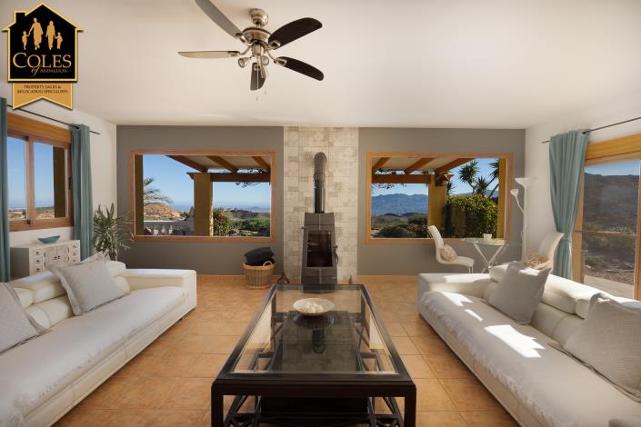 Image No.16-4 Bed Villa / Detached for sale