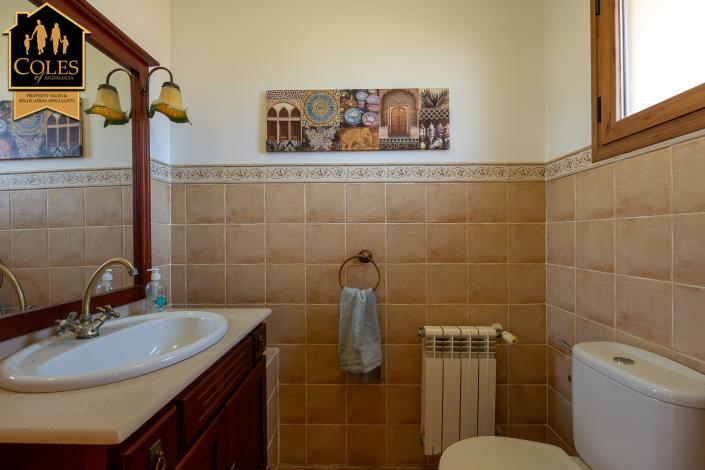 Image No.19-4 Bed Villa / Detached for sale