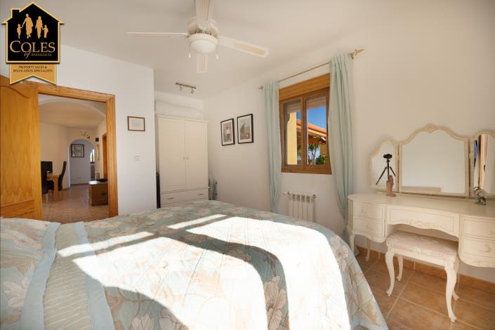 Image No.23-4 Bed Villa / Detached for sale