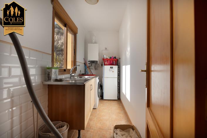 Image No.29-4 Bed Villa / Detached for sale