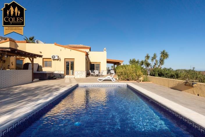 Image No.41-4 Bed Villa / Detached for sale