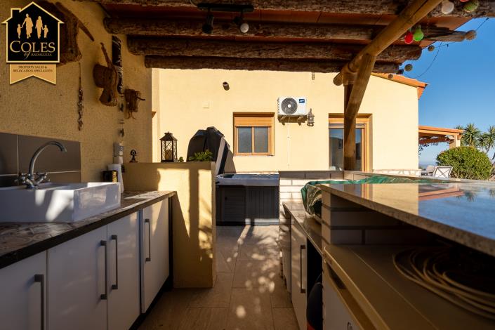 Image No.43-4 Bed Villa / Detached for sale