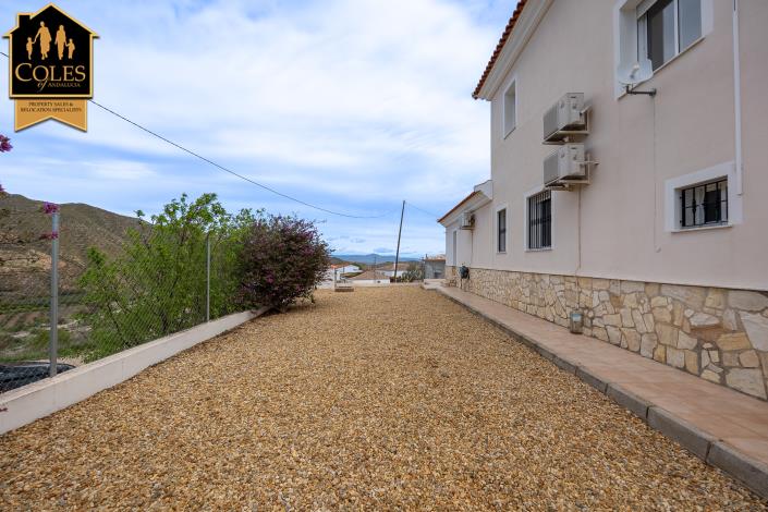 Image No.5-3 Bed Villa / Detached for sale