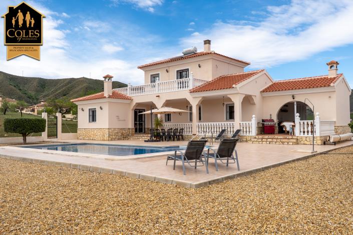 Image No.7-3 Bed Villa / Detached for sale