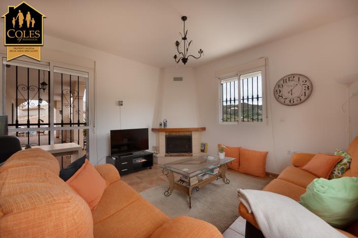 Image No.11-3 Bed Villa / Detached for sale