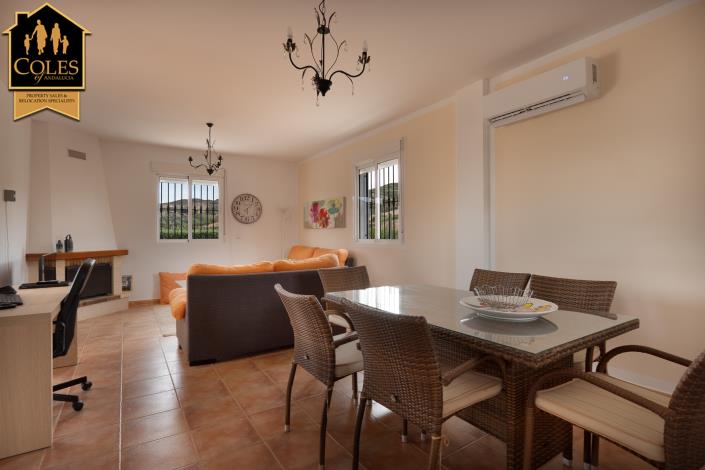 Image No.13-3 Bed Villa / Detached for sale