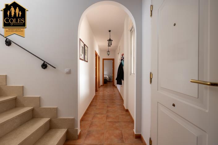 Image No.17-3 Bed Villa / Detached for sale