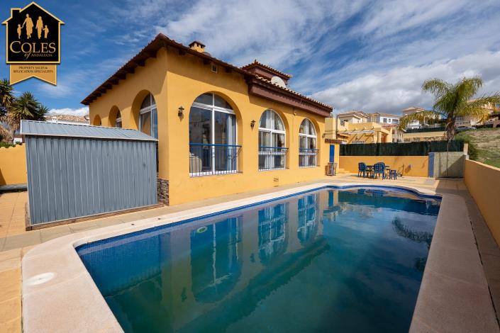 Image No.8-3 Bed Villa / Detached for sale