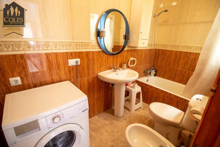 Image No.12-2 Bed Townhouse for sale