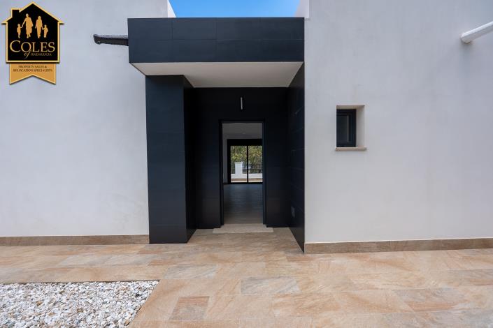 Image No.8-2 Bed Villa / Detached for sale