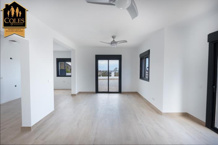 Image No.11-2 Bed Villa / Detached for sale