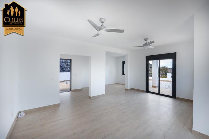 Image No.12-2 Bed Villa / Detached for sale