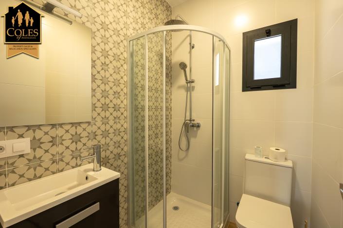 Image No.14-2 Bed Villa / Detached for sale