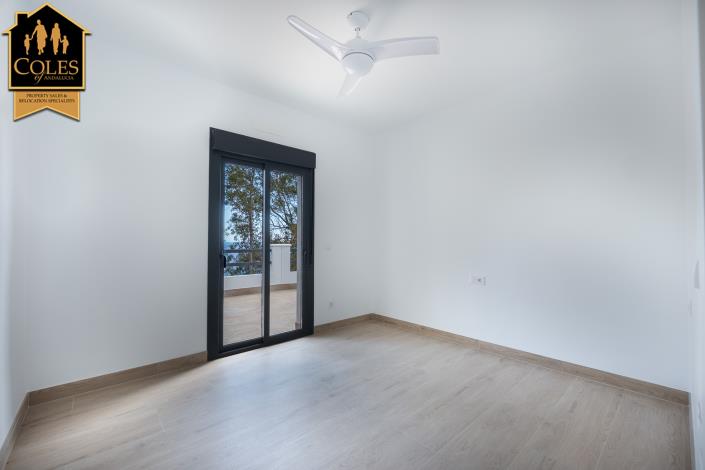 Image No.15-2 Bed Villa / Detached for sale