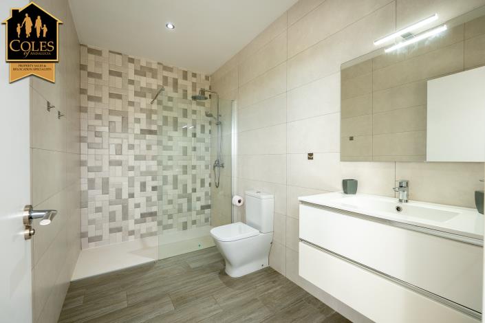 Image No.27-3 Bed Villa / Detached for sale