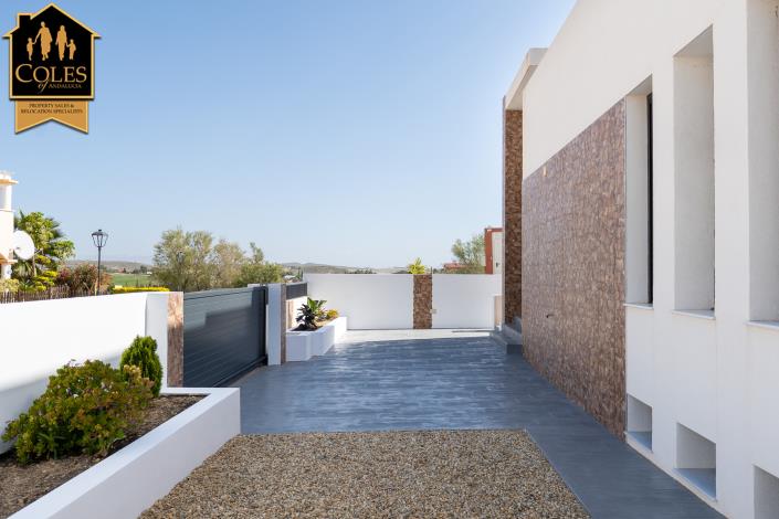 Image No.33-3 Bed Villa / Detached for sale