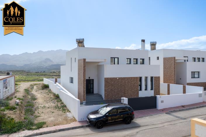 Image No.48-3 Bed Villa / Detached for sale