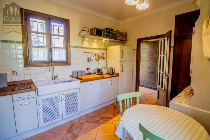 Image No.10-4 Bed Villa / Detached for sale