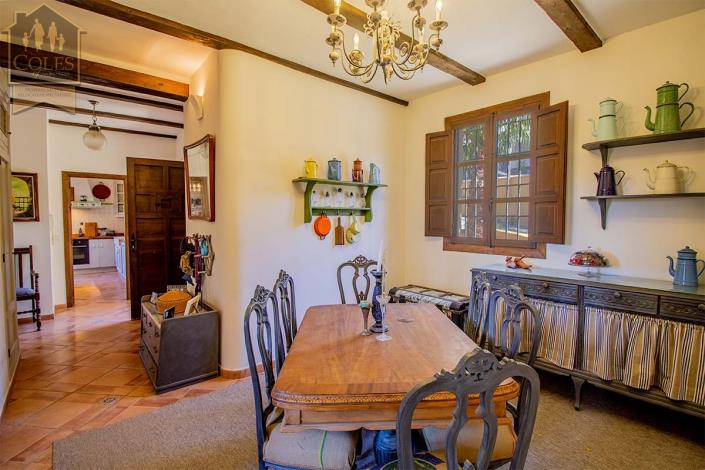 Image No.12-4 Bed Villa / Detached for sale