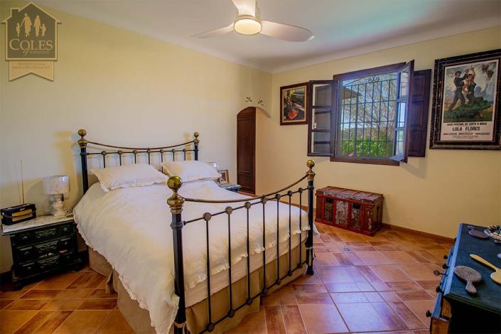 Image No.17-4 Bed Villa / Detached for sale