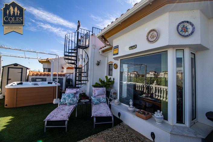 Image No.3-2 Bed Villa / Detached for sale