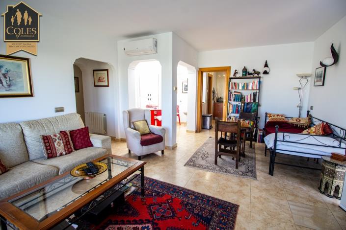 Image No.27-2 Bed Villa / Detached for sale