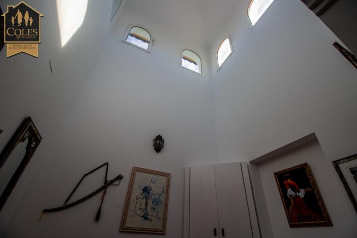 Image No.29-2 Bed Villa / Detached for sale