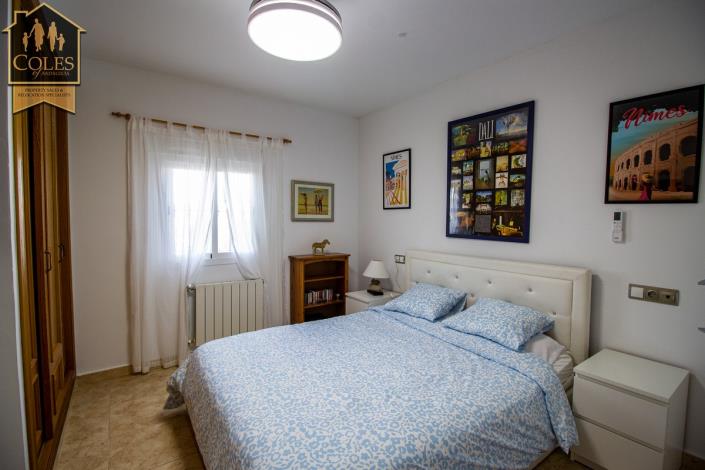 Image No.38-2 Bed Villa / Detached for sale