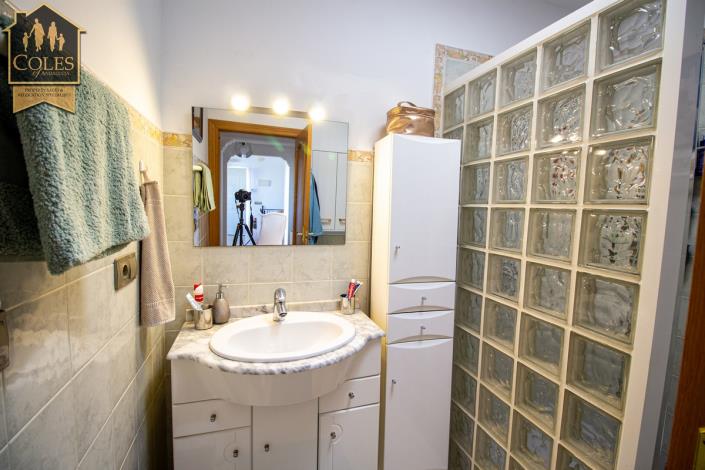 Image No.39-2 Bed Villa / Detached for sale