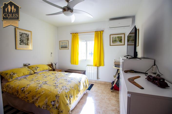 Image No.41-2 Bed Villa / Detached for sale