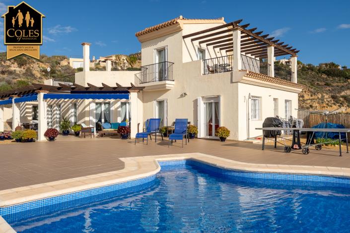 Image No.8-4 Bed Villa / Detached for sale