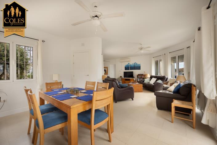 Image No.18-4 Bed Villa / Detached for sale