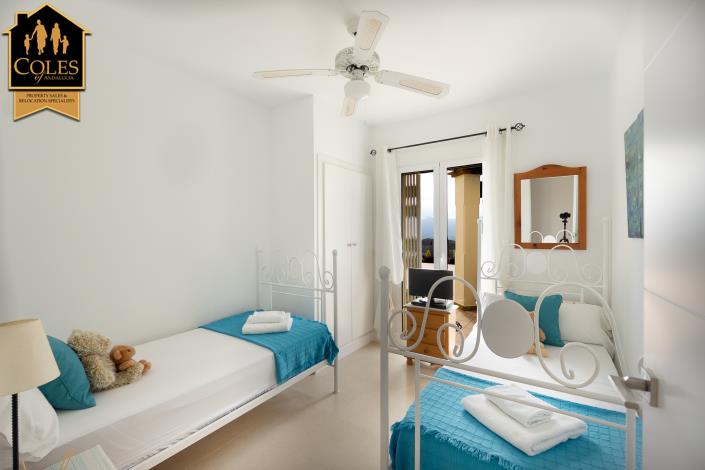 Image No.23-4 Bed Villa / Detached for sale