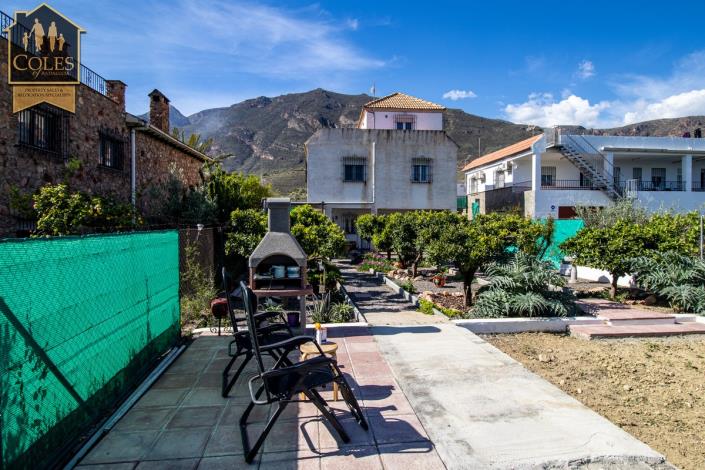 Image No.8-5 Bed Villa / Detached for sale